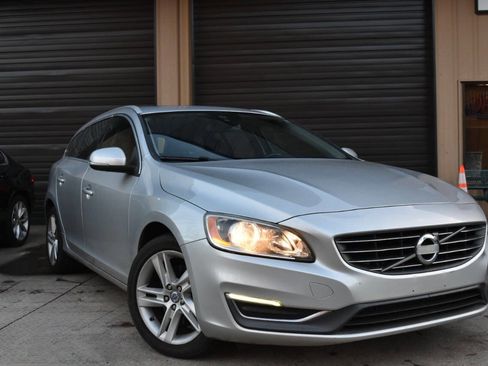 Used 2015 Volvo V60 T5 Premier image 4