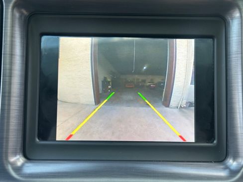 Used 2018 Dodge Challenger SXT w/ Blacktop Package image 21