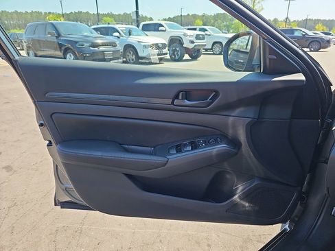 New 2026 Nissan Altima 2.5 SV w/ SV Special Edition Package FWD image 31
