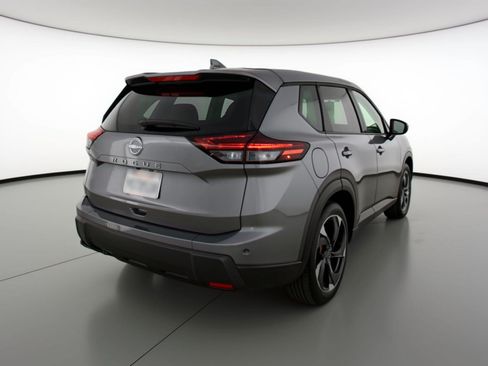 Used 2025 Nissan Rogue SV FWD image 9