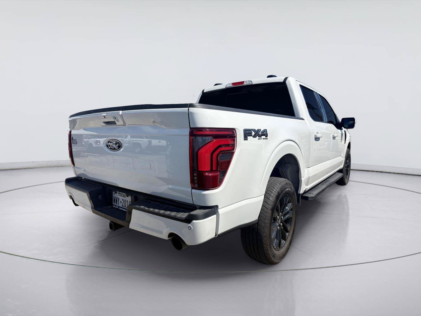 Used 2025 Ford F150 Lariat w/ Equipment Group 501A Mid AWD/4WD image 3
