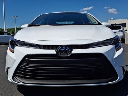 New 2026 Toyota Corolla LE FWD image 2