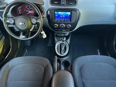 Used 2019 Kia Soul FWD image 13