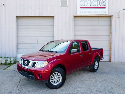 Used 2016 Nissan Frontier SV image 1