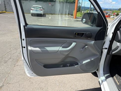 Used 2012 Toyota Tacoma 2WD Regular Cab image 15