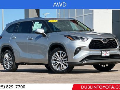Used 2023 Toyota Highlander Platinum