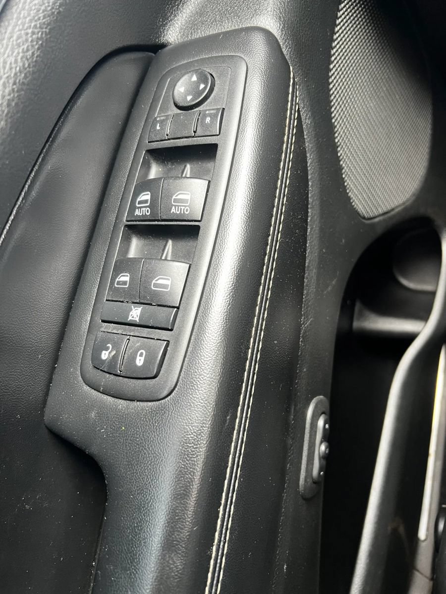 Used 2014 Jeep Grand Cherokee Limited w/ Trailer Tow Group IV AWD/4WD image 22