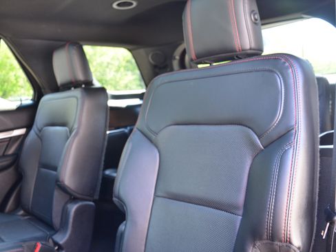 Used 2017 Ford Explorer Sport AWD/4WD image 35