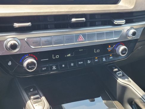 Used 2023 Kia Telluride EX X-Line AWD/4WD image 22