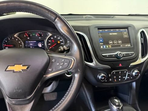 Used 2019 Chevrolet Equinox LT FWD image 22