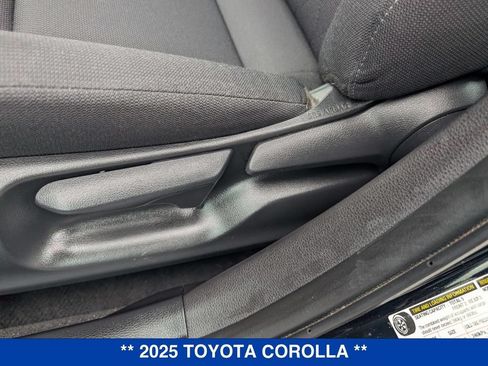 Used 2025 Toyota Corolla LE w/ LE Premium Package FWD image 15