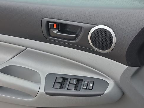 Used 2012 Toyota Tacoma 4x4 Double Cab image 28