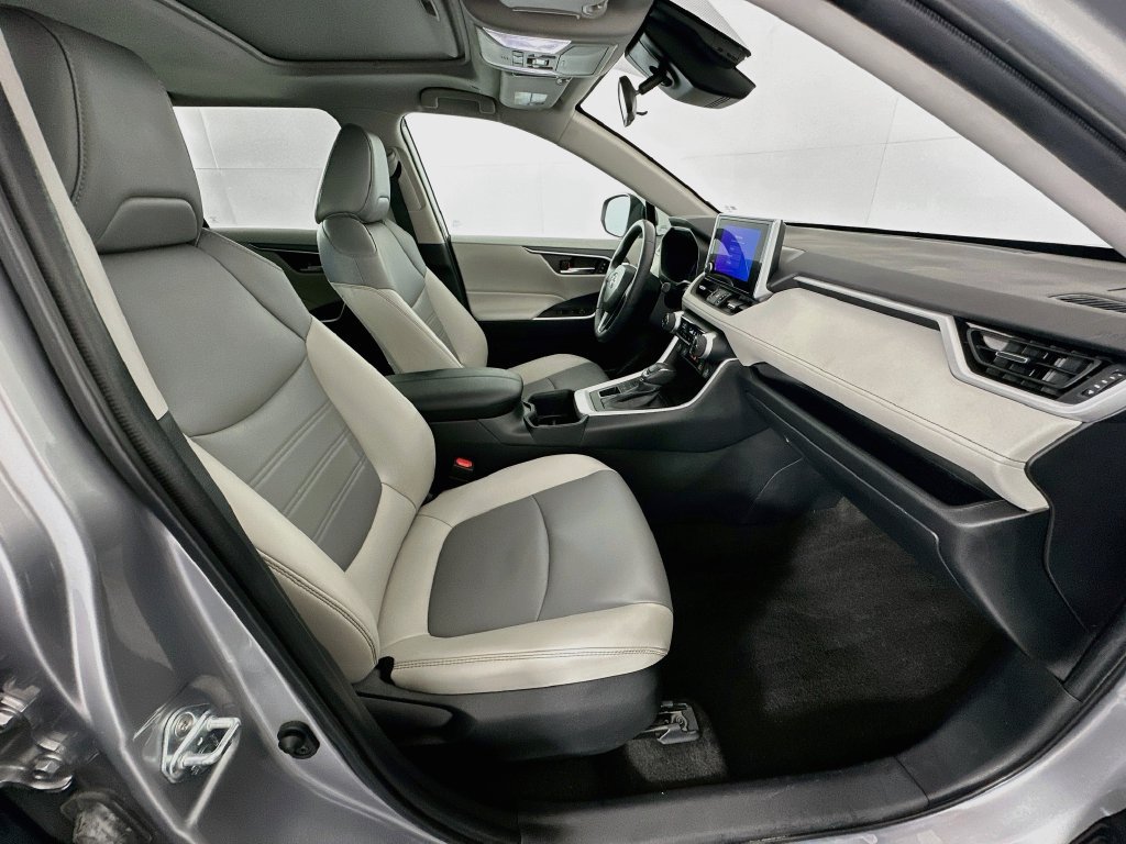 Certified 2023 Toyota RAV4 XLE Premium AWD/4WD image 28