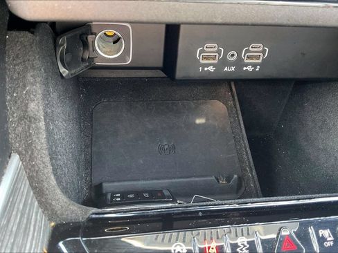 Used 2024 Jeep Wagoneer Series II w/ Flexible Seating Group RWD image 33