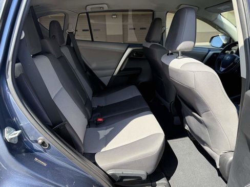 Used 2013 Toyota RAV4 LE image 19
