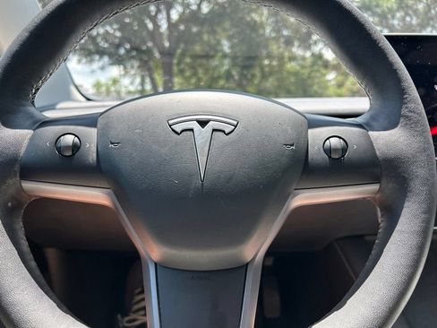 Used 2023 Tesla Model 3 Standard Range RWD image 23