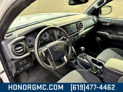 Used 2020 Toyota Tacoma TRD Off-Road image 14