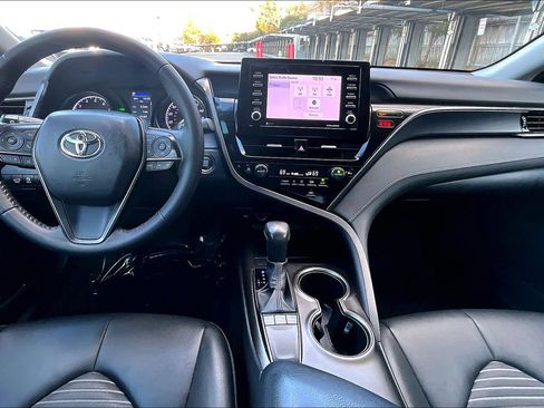 Used 2023 Toyota Camry SE w/ Convenience Package image 14