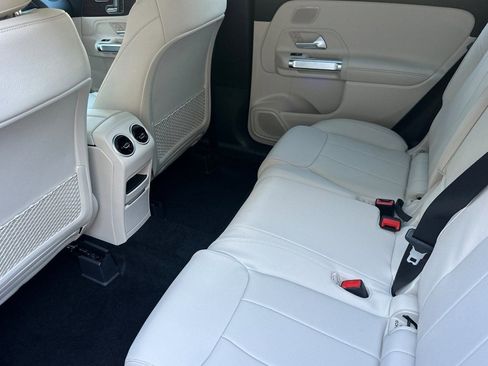 Used 2026 Mercedes-Benz GLB 250 image 21