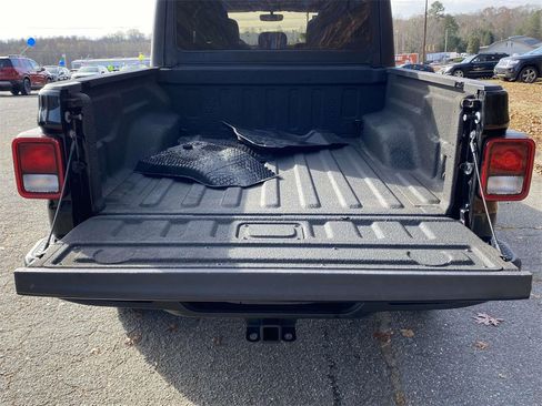 Used 2021 Jeep Gladiator Sport image 28