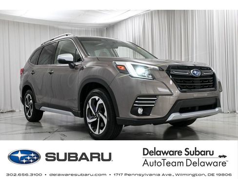 Used 2023 Subaru Forester Touring AWD/4WD image 1