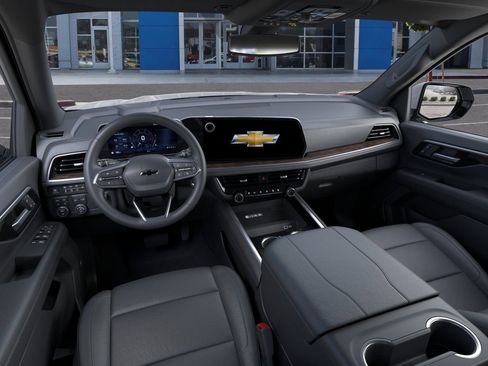 New 2026 Chevrolet Tahoe Z71 w/ Comfort Package AWD/4WD image 16