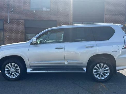 Used 2016 Lexus GX 460 w/ Premium Package image 21