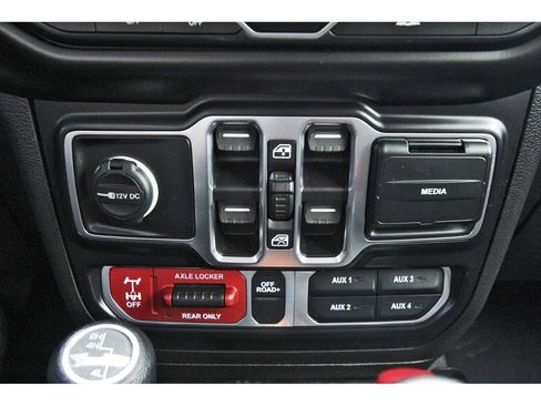 Used 2022 Jeep Gladiator Mojave w/ Cold Weather Group image 29