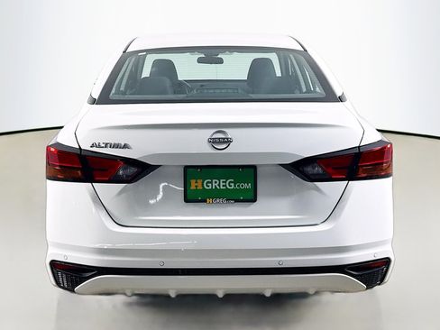 Used 2024 Nissan Altima 2.5 S image 8