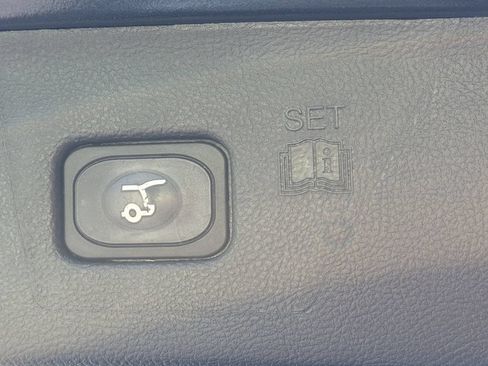 Used 2022 Ford Edge SEL w/ Convenience Package AWD/4WD image 16