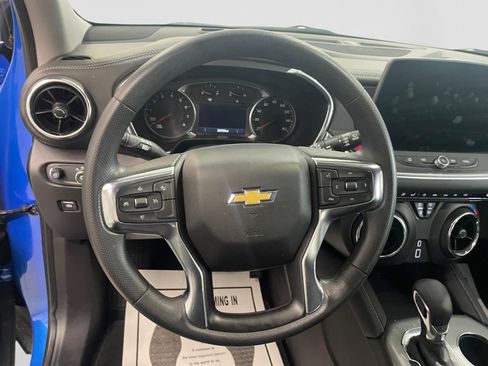 Used 2025 Chevrolet Blazer LT AWD/4WD image 12