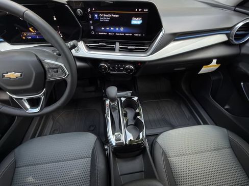 New 2026 Chevrolet Trax LT w/ Driver Confidence Package FWD image 13