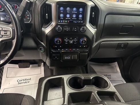 Used 2021 Chevrolet Silverado 1500 LT image 18