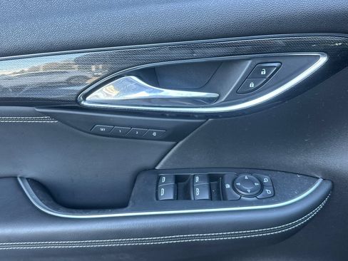 Used 2021 Buick Envision Essence FWD image 12