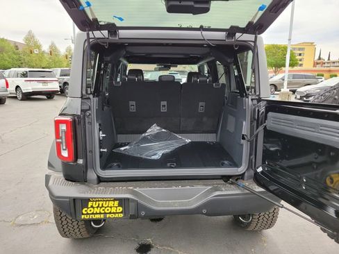 New 2026 Ford Bronco Badlands image 17