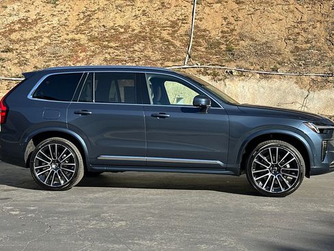 New 2026 Volvo XC90 B5 Plus image 4