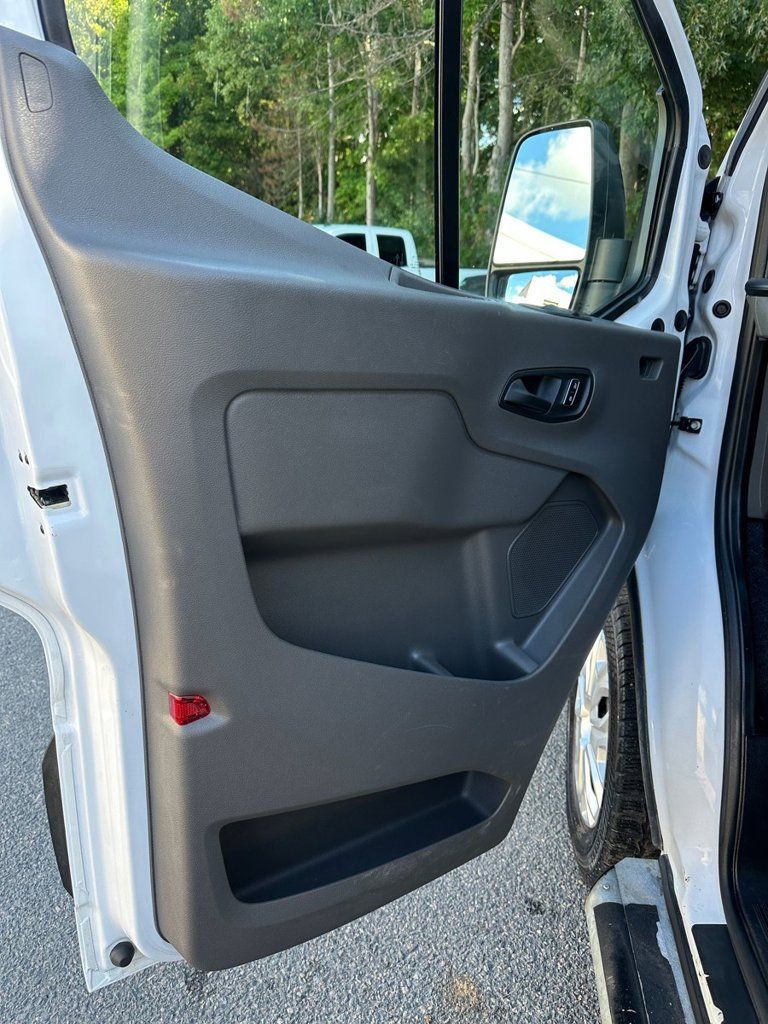 Used 2025 Ford Transit 250 Low Roof w/ Exterior Upgrade Package RWD image 8