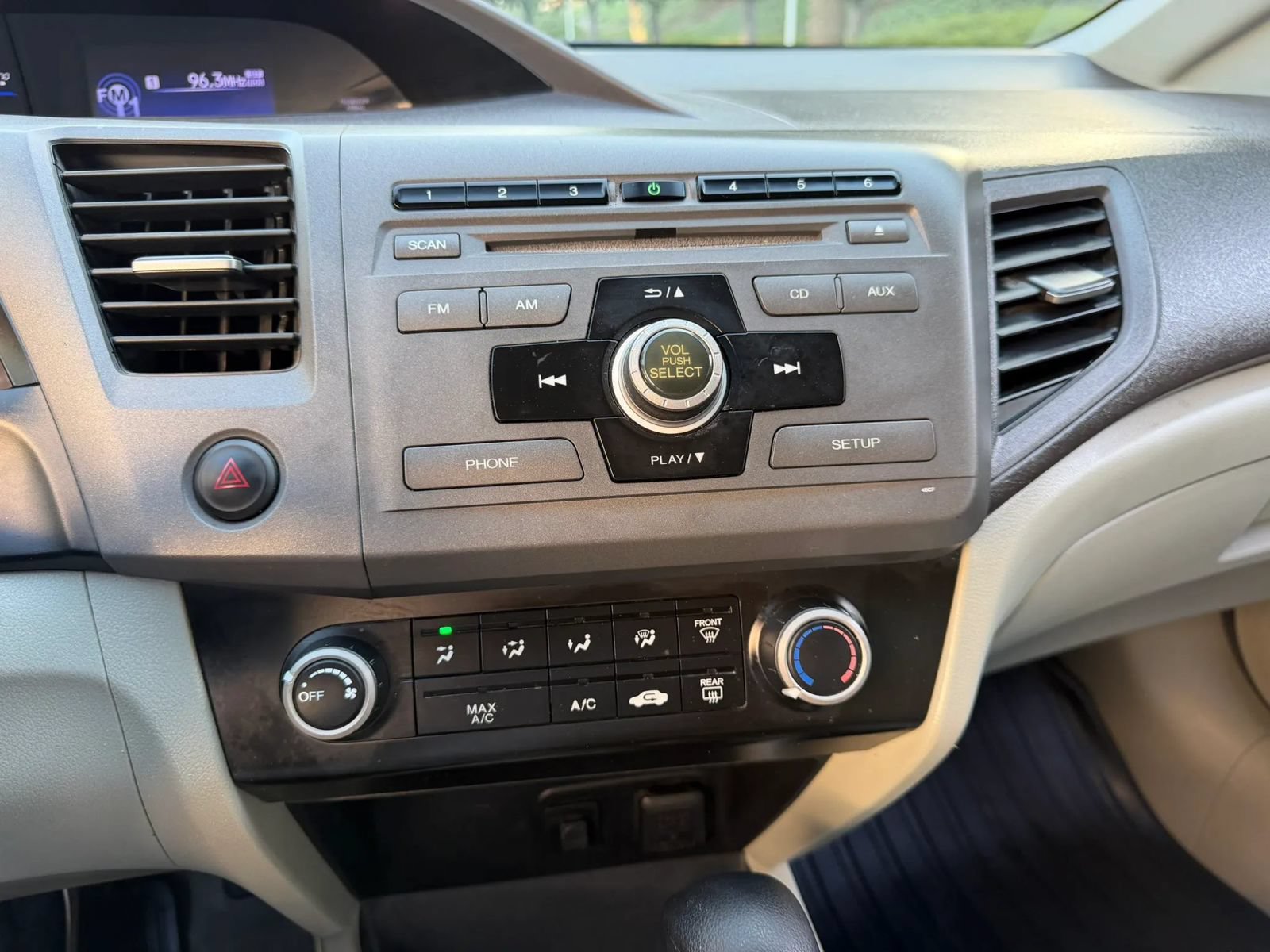 Used 2012 Honda Civic Natural Gas image 17