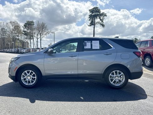 Used 2024 Chevrolet Equinox LT w/ LPO, Floor Liner Package FWD image 12