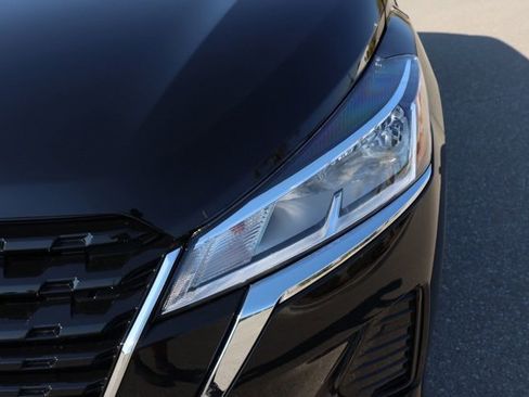 New 2025 Nissan Kicks Play S image 10