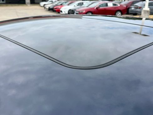 Used 2024 MAZDA MAZDA3 s FWD image 23