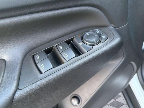 Used 2023 Chevrolet Equinox LT AWD/4WD image 12