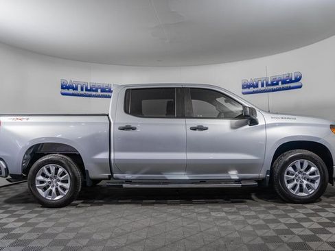 Used 2022 Chevrolet Silverado 1500 Custom image 10
