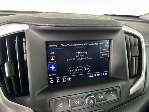 Used 2023 GMC Terrain SLE w/ Driver Convenience Package FWD image 15