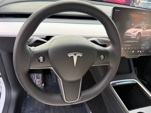 Used 2023 Tesla Model Y Long Range image 11