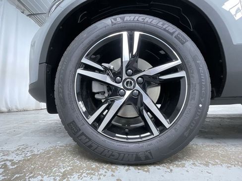 New 2026 Volvo XC40 B5 Core w/ Climate Package image 15