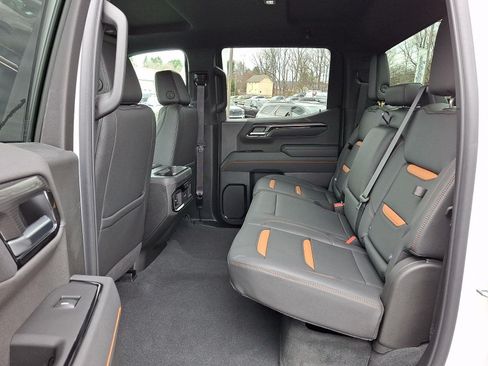 Used 2025 GMC Sierra 1500 AT4 AWD/4WD image 11