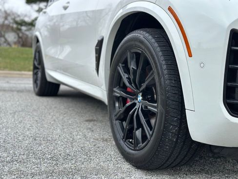 Certified 2025 BMW X5 xDrive40i w/ M Sport Package image 9