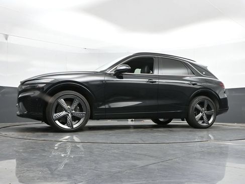 Used 2023 Genesis GV70 3.5T Sport w/ Sport Prestige Package AWD/4WD image 43