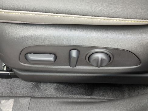 New 2026 Chevrolet Trax ACTIV w/ Sunroof Package image 12